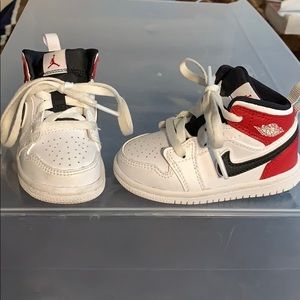5c Nikes red black and white